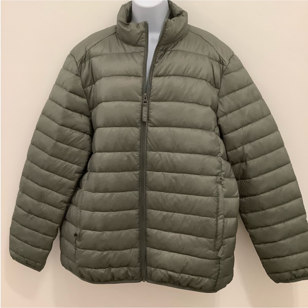 Amazon Essentials Packable Puffer Jacket - image 2